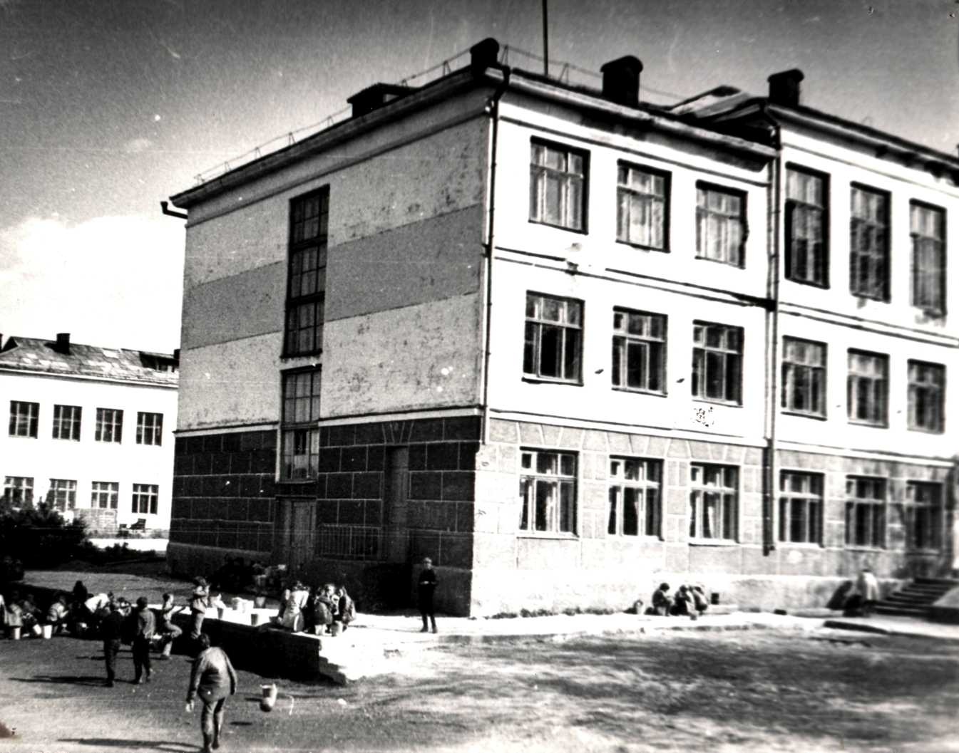 Фотографии школы.